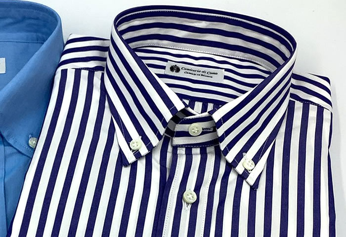 camicia a righe blu